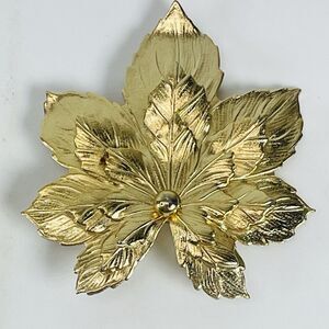 VTG Gold Tone Layered Maple Leaf Brooch Pin 2" Tall Unmarked Autumn Fall Leaf